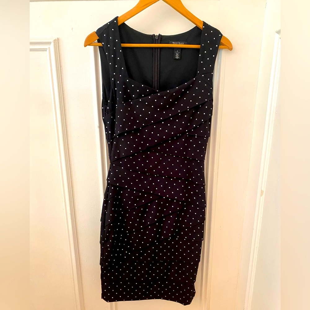 White House Black Market “Instantly Slimming” Dress Size  8